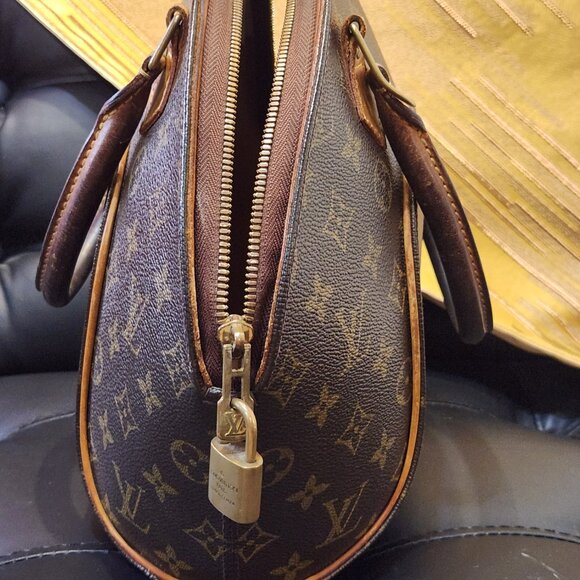 Louis Vuitton Monogram Ellipse MM - Picture 7 of 15
